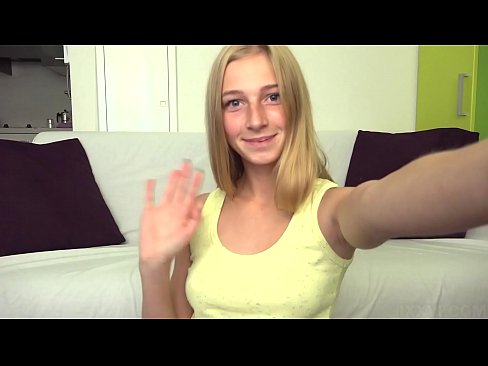 ❤️ Amikor unatkozom, lustán maszturbálom a rózsaszín puncimat... ❤ Orosz pornó at hu.porn-milf300.ru ️❤