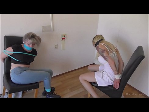❤️ Függő / Megkötözve és betömve / Szűzlány a bajban ❤ Orosz pornó at hu.porn-milf300.ru ️❤